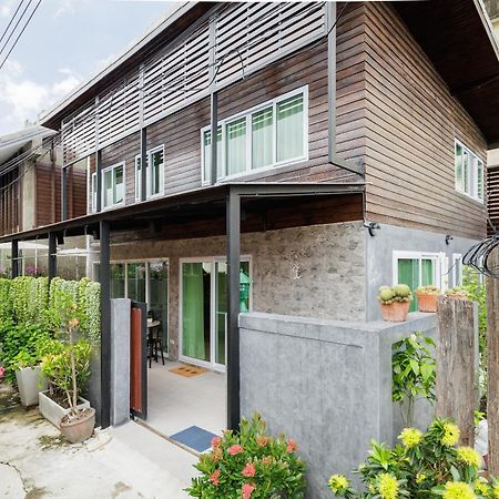 Baan Boon Bed and Breakfast Bangkok Buitenkant foto