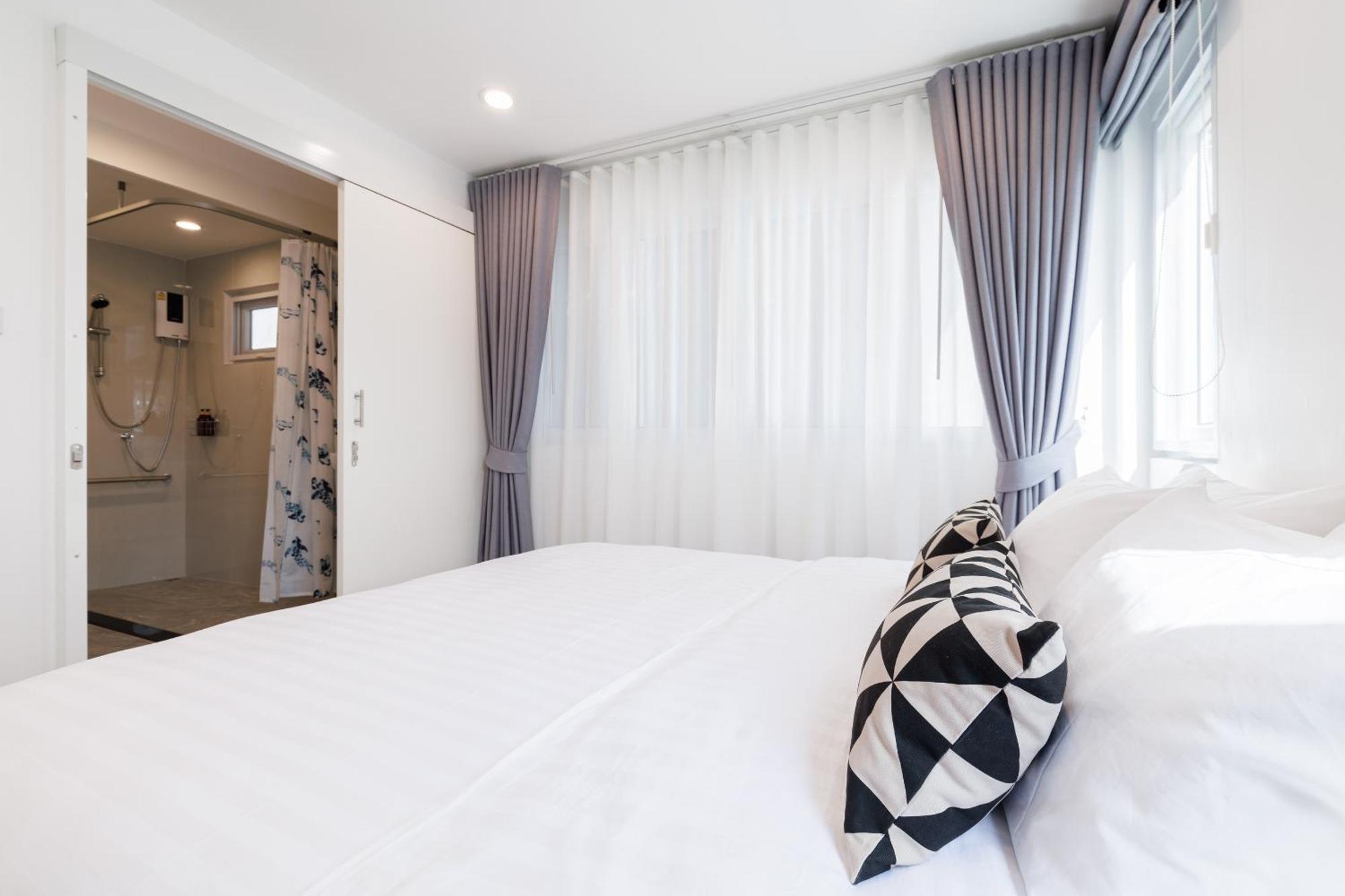 Baan Boon Bed and Breakfast Bangkok Buitenkant foto
