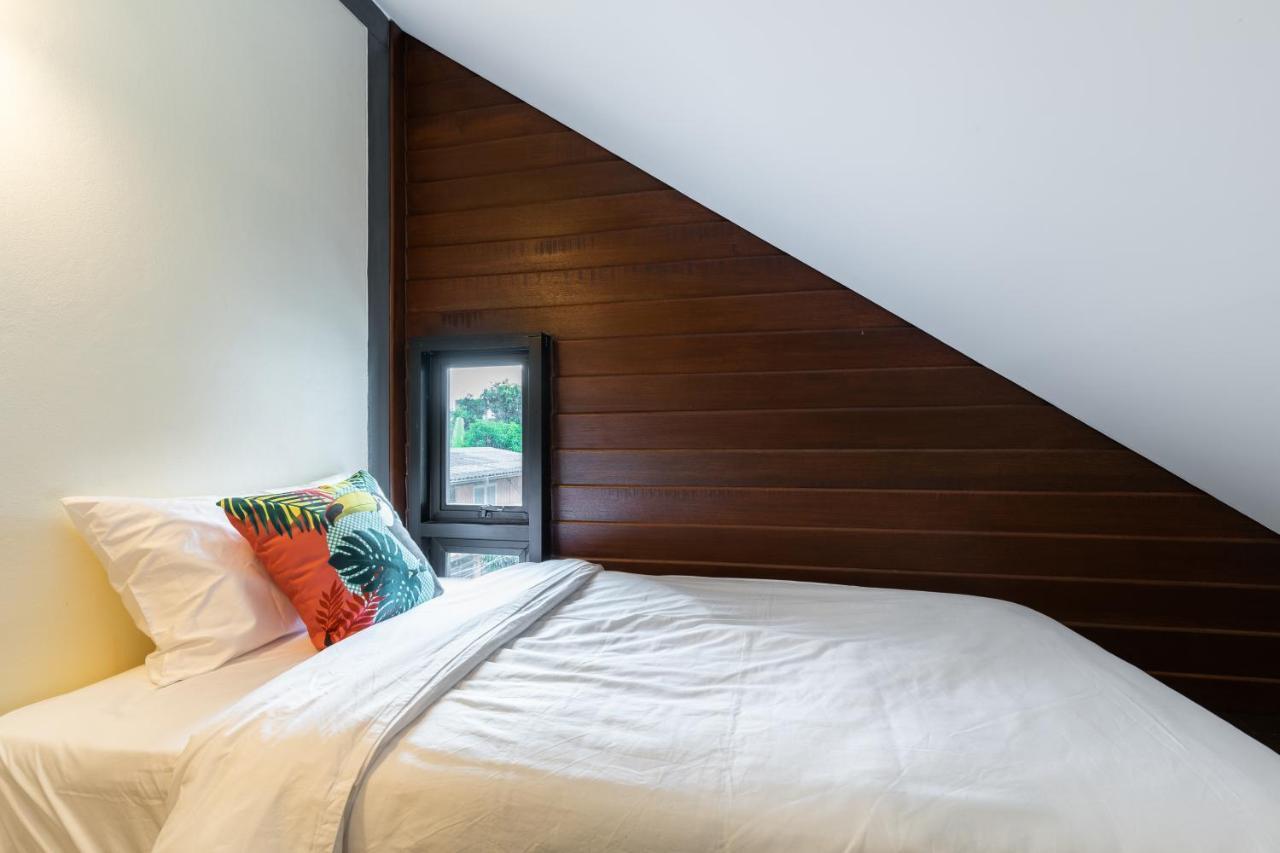 Baan Boon Bed and Breakfast Bangkok Buitenkant foto