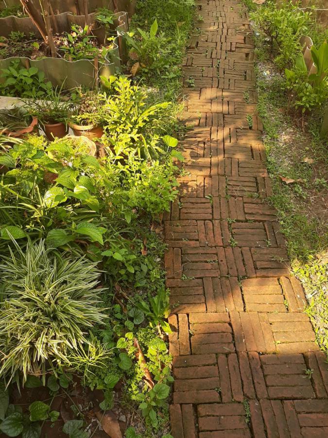 Baan Boon Bed and Breakfast Bangkok Buitenkant foto