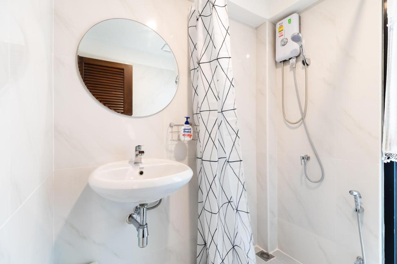 Baan Boon Bed and Breakfast Bangkok Buitenkant foto
