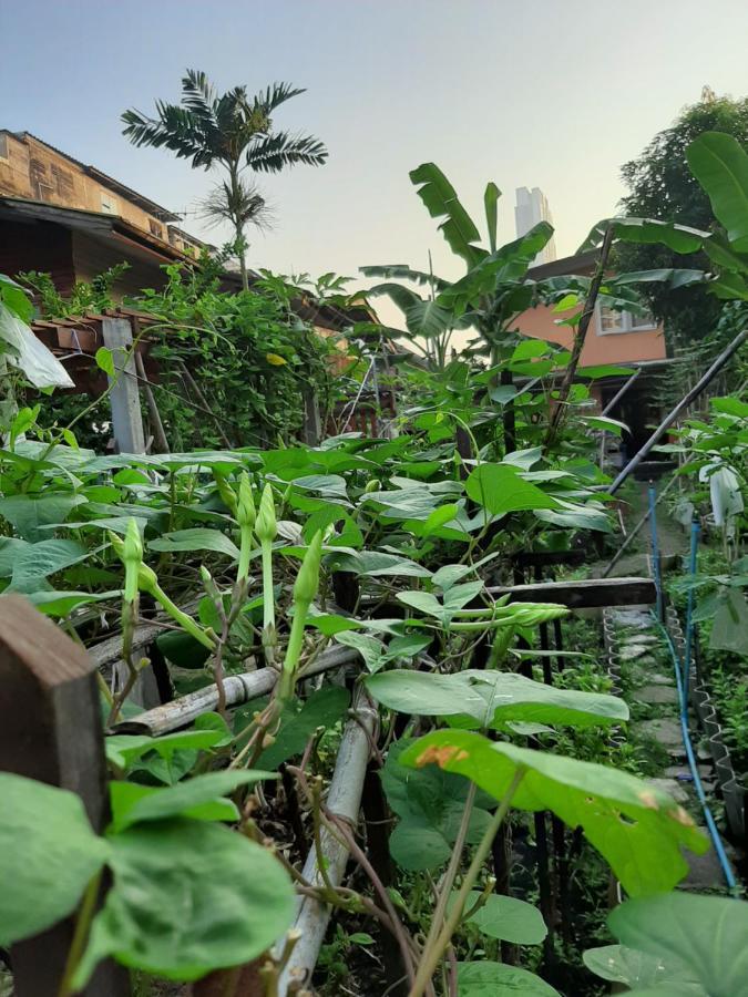 Baan Boon Bed and Breakfast Bangkok Buitenkant foto